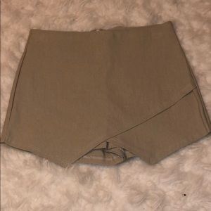 Nude envelope skirt